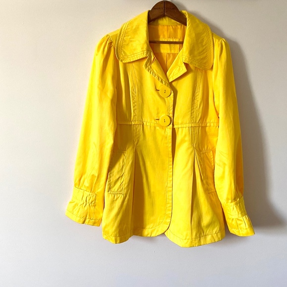 1980’s Vintage Bright Neon Yellow Jacket Size Small Cotton Polyester, Big Button - Picture 1 of 8